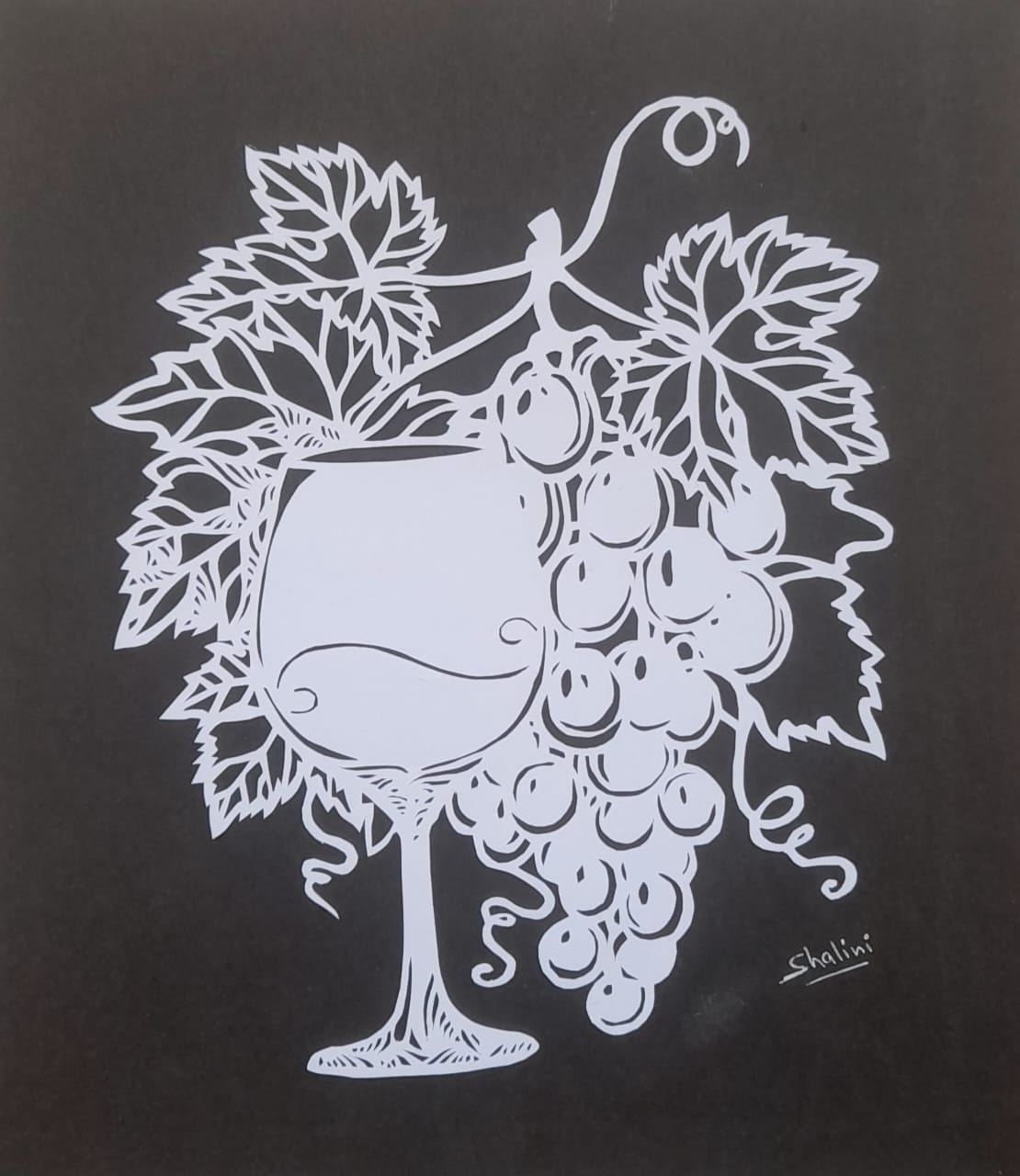 Paper Cutting Wine Glass with Grapes 